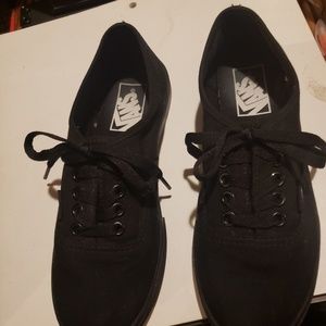 GIRLS ALL BLACK VANS SZ 5 1/2